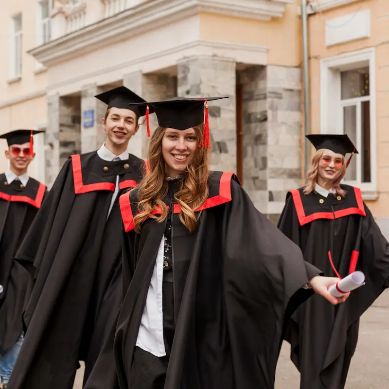 Choose an International University