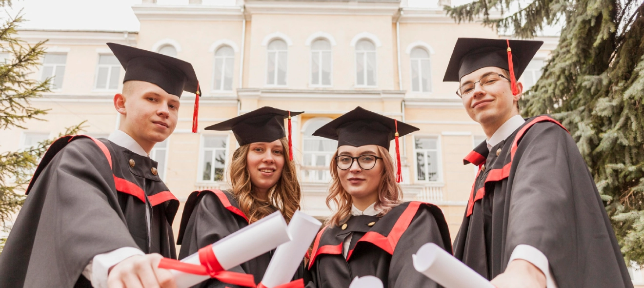 Business Graduates in Paris